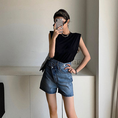 women Sleeveless straight T-shirt